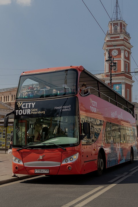Hop on/Hop off tour by doubledecker