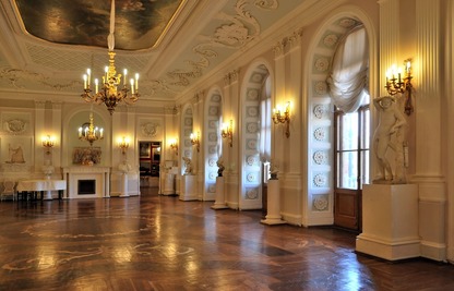 Белый зал в Гатчинском дворце