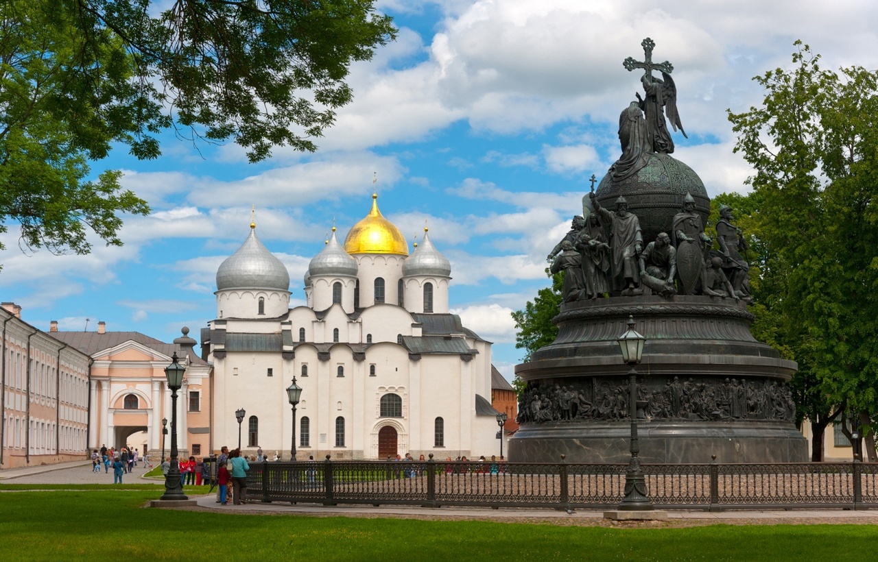 Санкт-Петербург и Великий Новгород
